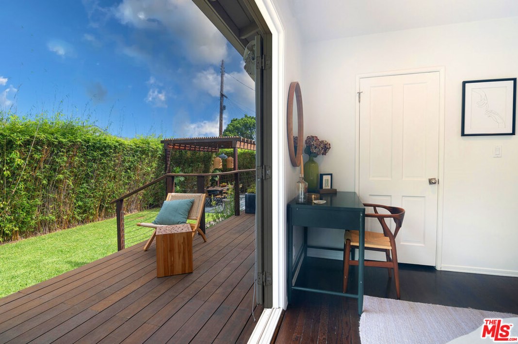 12207 Lawler St, Los Angeles CA  90066-1908 exterior
