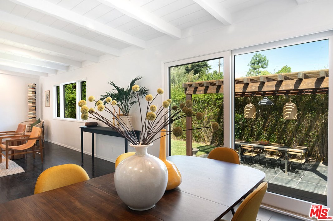 12207 Lawler St, Los Angeles CA  90066-1908 exterior