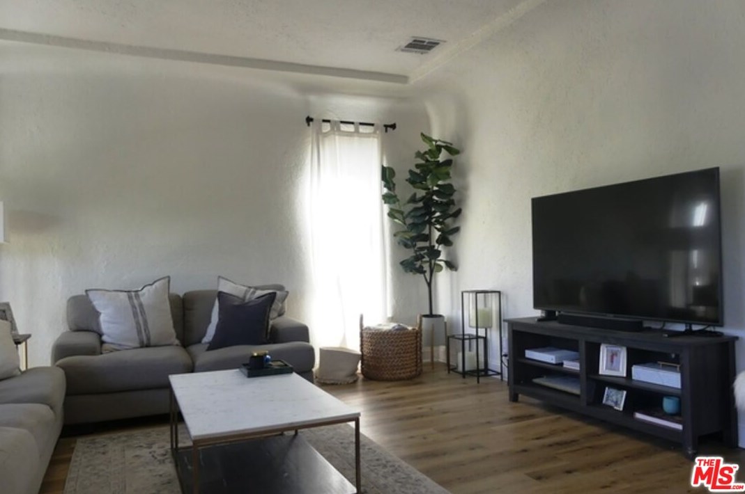 431 Sierra Bonita Ave, Los Angeles CA  90036-2407 exterior