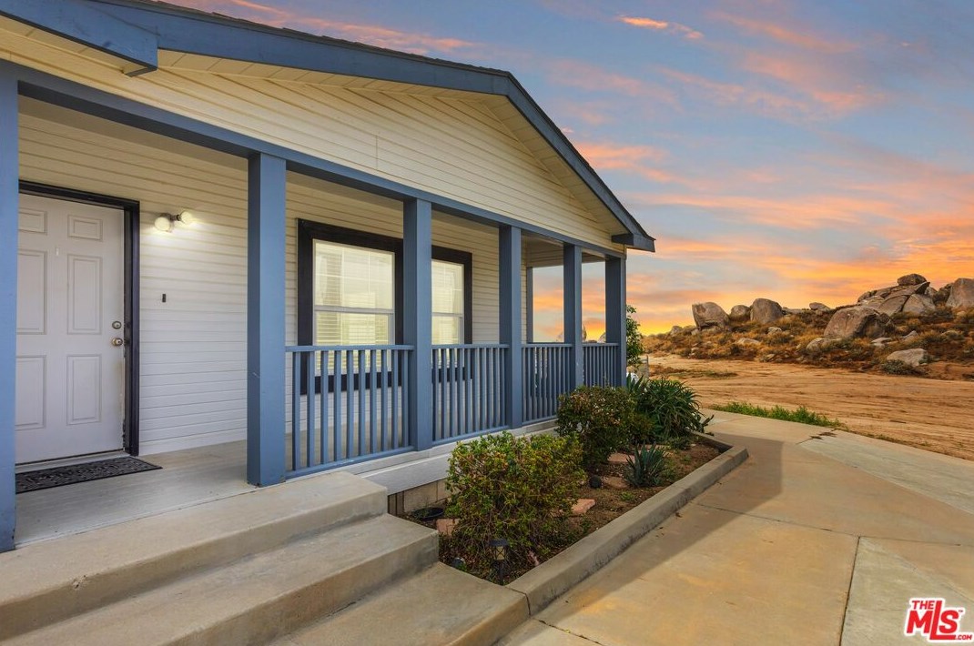 29225 Nuevo Valley Dr, Lakeview CA  92567-8961 exterior