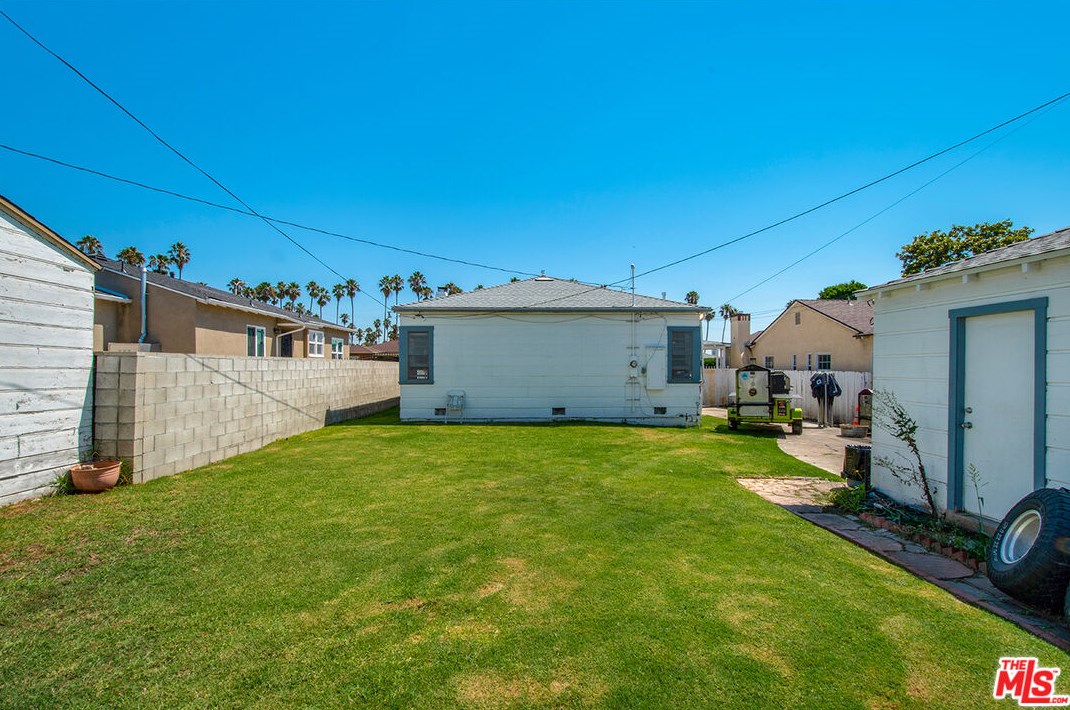 5723 Eileen Ave, Los Angeles CA  90043-2213 exterior