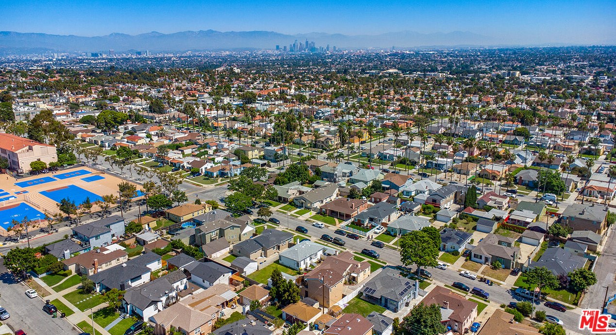 5723 Eileen Ave, Los Angeles CA  90043-2213 exterior