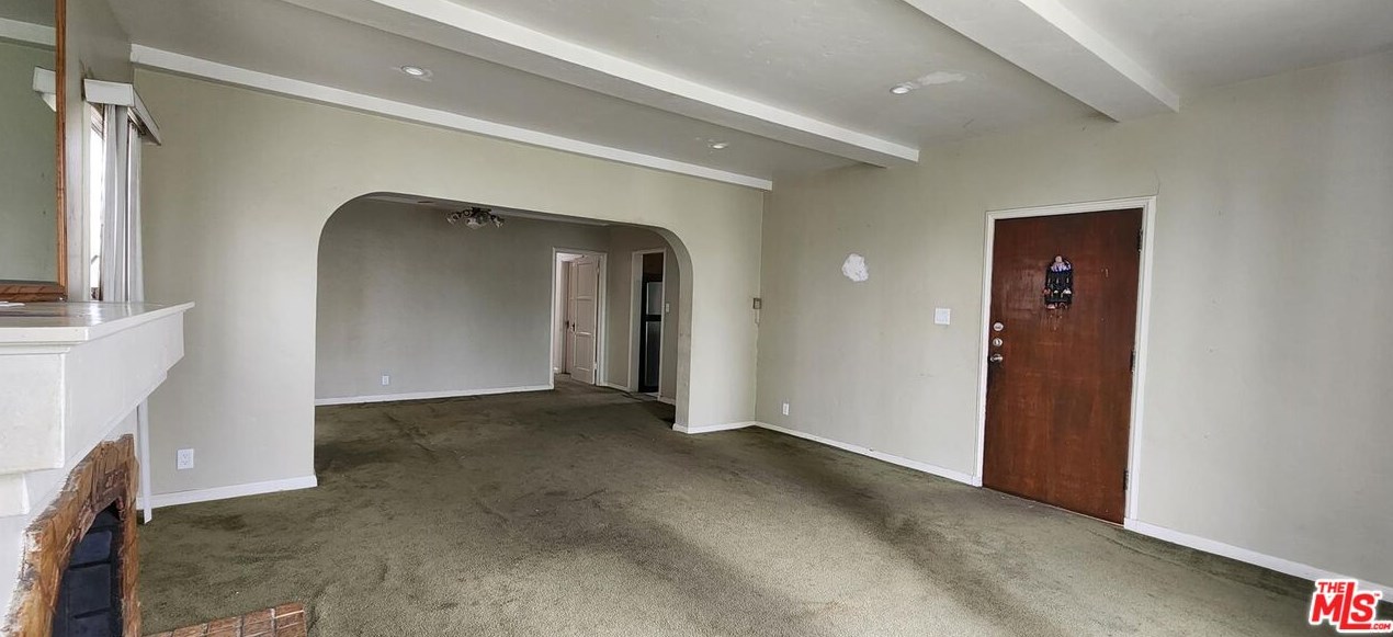 3659 62nd St, Los Angeles CA  90043-3703 exterior