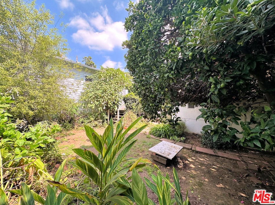 9012 Dicks St, Los Angeles CA  90069-4808 exterior