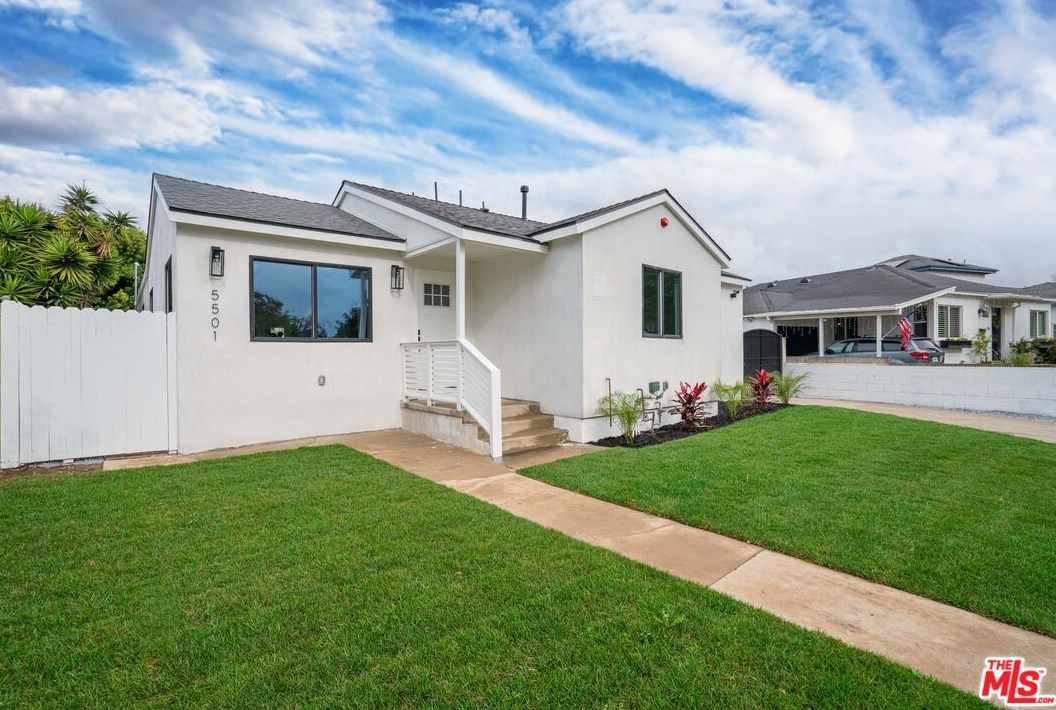 5501 77th St, Los Angeles CA  90045-3213 exterior