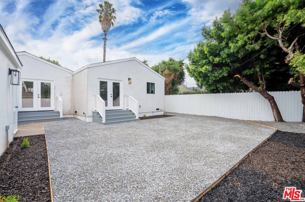 5501 77th St, Los Angeles CA  90045-3213 exterior