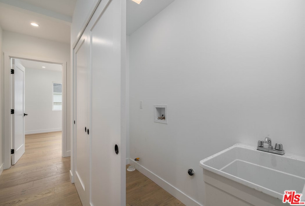5501 77th St, Los Angeles CA  90045-3213 exterior