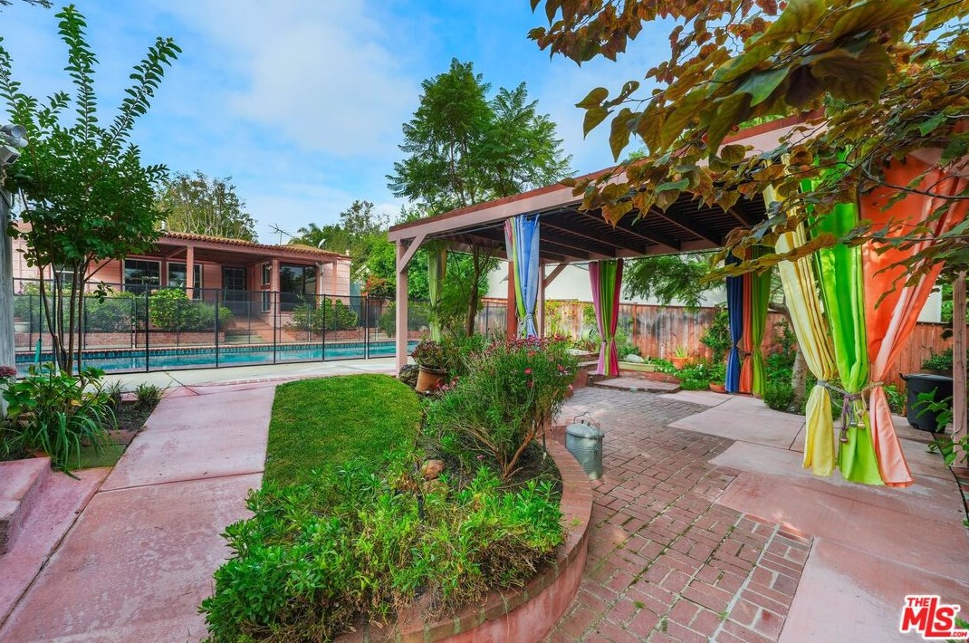 3104 Kelton Ave, Los Angeles CA  90034-3024 exterior