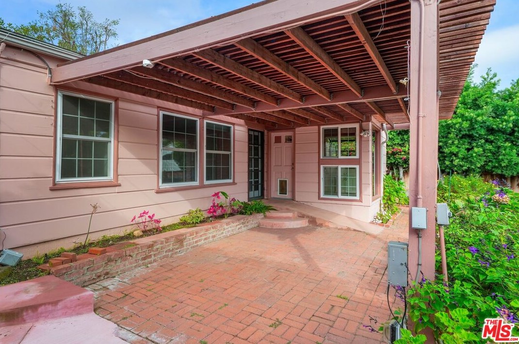 3104 Kelton Ave, Los Angeles CA  90034-3024 exterior