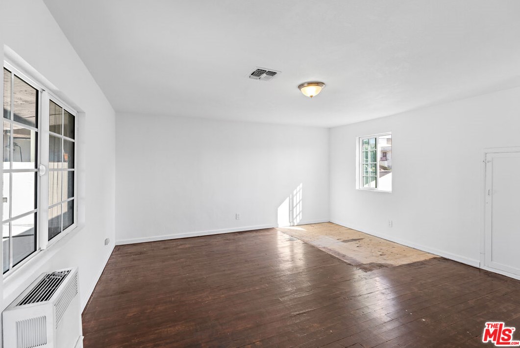 4805 Mascot St, Los Angeles CA  90019-5530 exterior