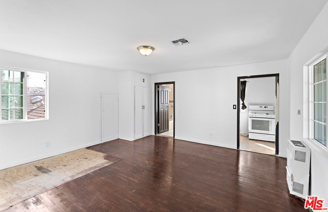 4805 Mascot St, Los Angeles CA  90019-5530 exterior