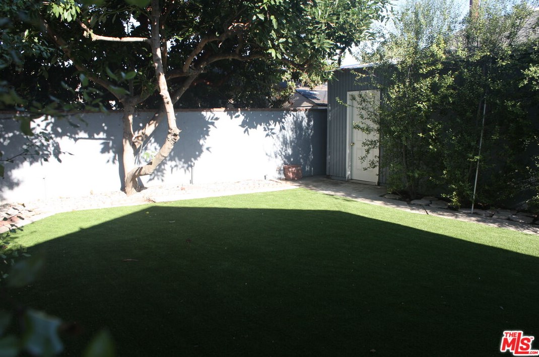 11159 Fairbanks Way, Los Angeles CA  90230-4902 exterior