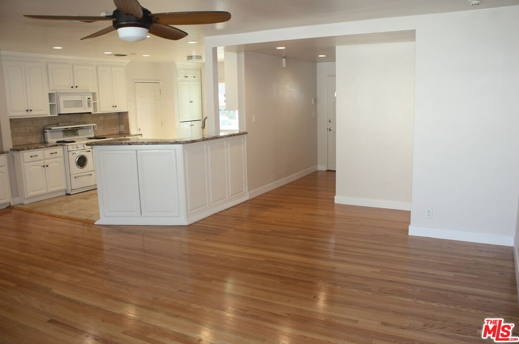 11159 Fairbanks Way, Los Angeles CA  90230-4902 exterior