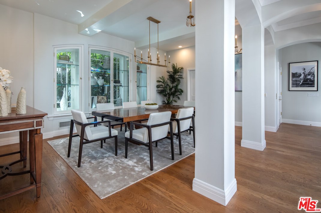 10259 Century Woods Dr, Los Angeles CA  90067-6312 exterior
