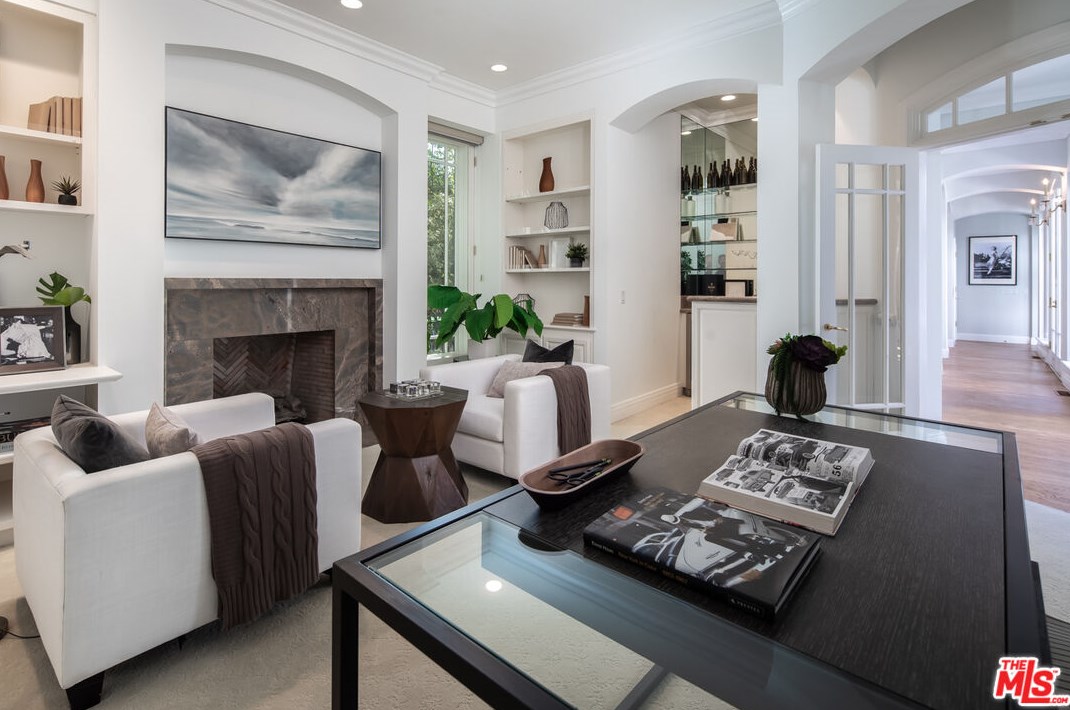 10259 Century Woods Dr, Los Angeles CA  90067-6312 exterior