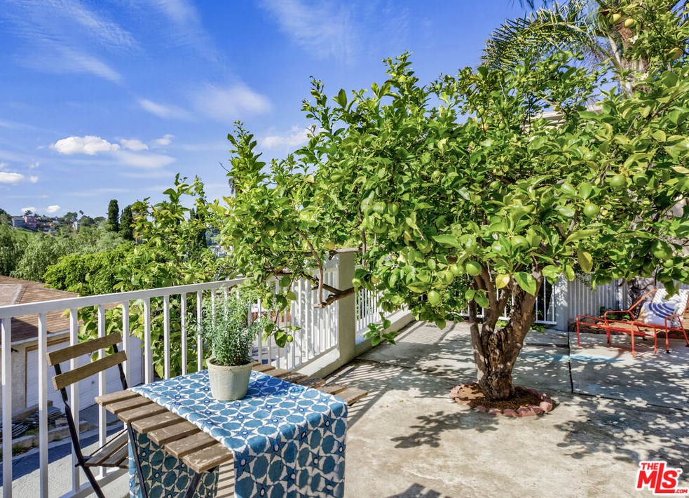 5120 Williams Pl, Los Angeles CA  90032-4018 exterior