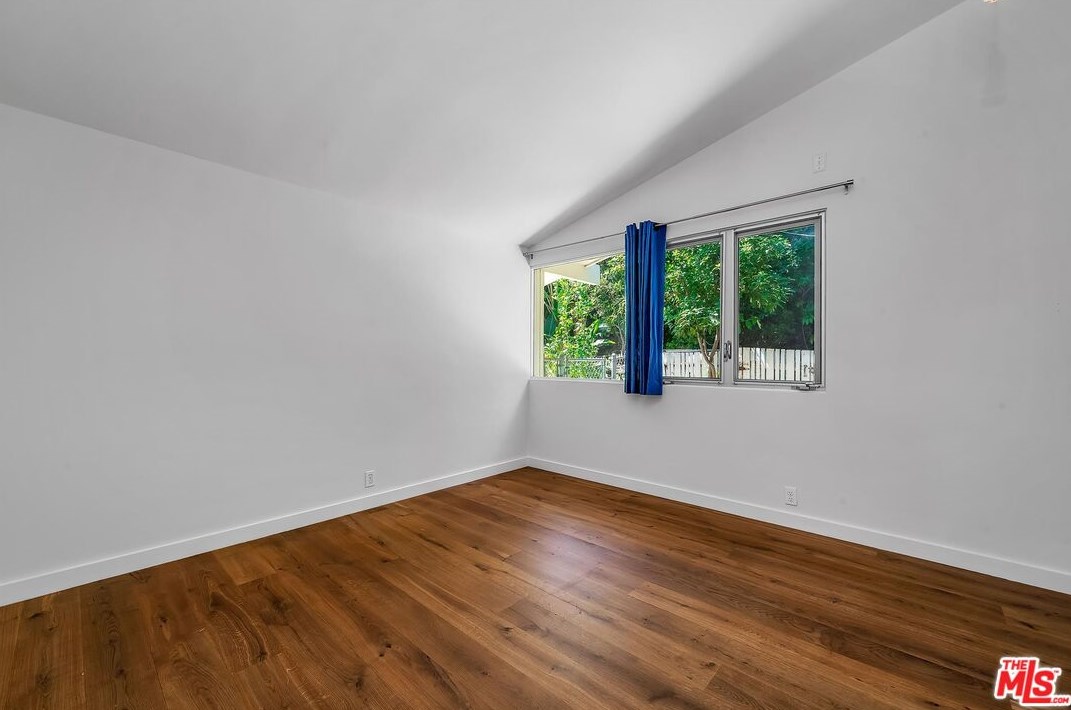 2647 Laurel Pass, Los Angeles CA  90046-1015 exterior