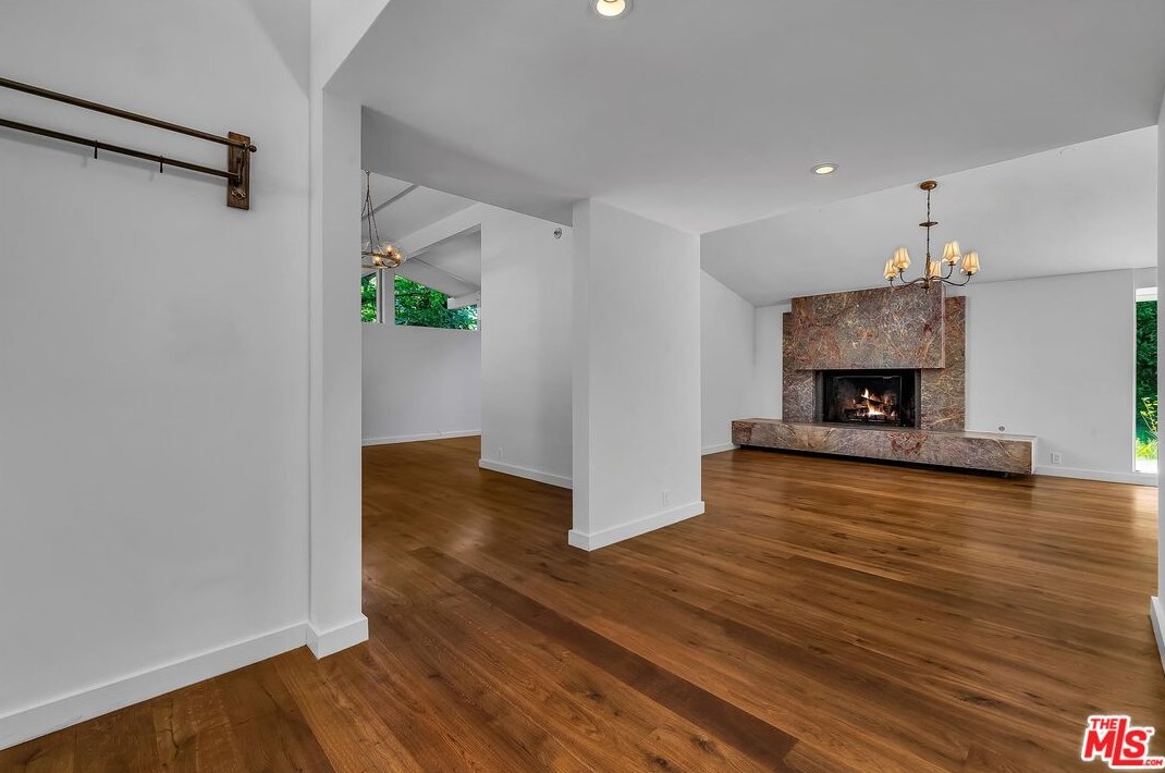 2647 Laurel Pass, Los Angeles CA  90046-1012 exterior