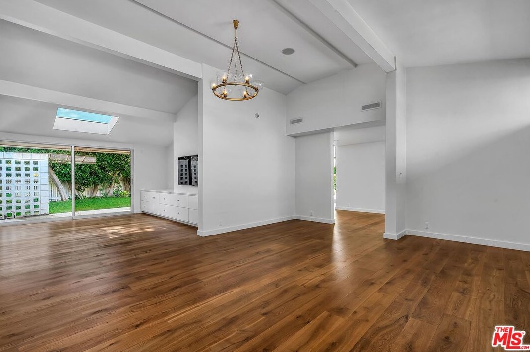 2647 Laurel Pass, Los Angeles CA  90046-1015 exterior