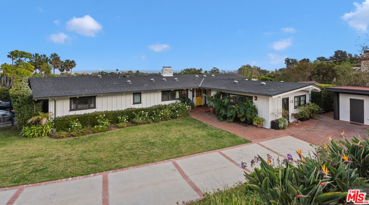 7005 Grasswood Ave, Malibu CA  90265-4246 exterior