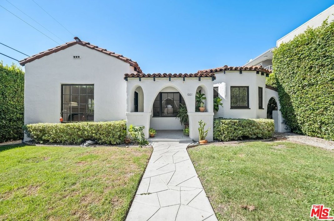 601 Hayworth Ave, Los Angeles CA  90048-2303 exterior