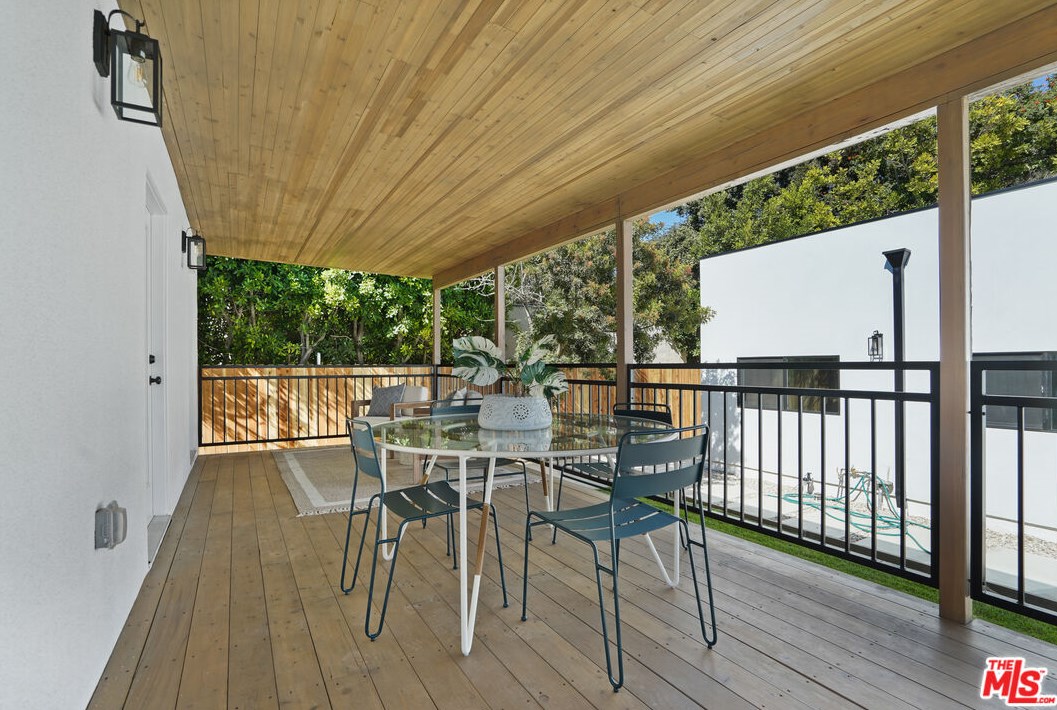 2346 Overland Ave, Los Angeles CA  90064-2210 exterior