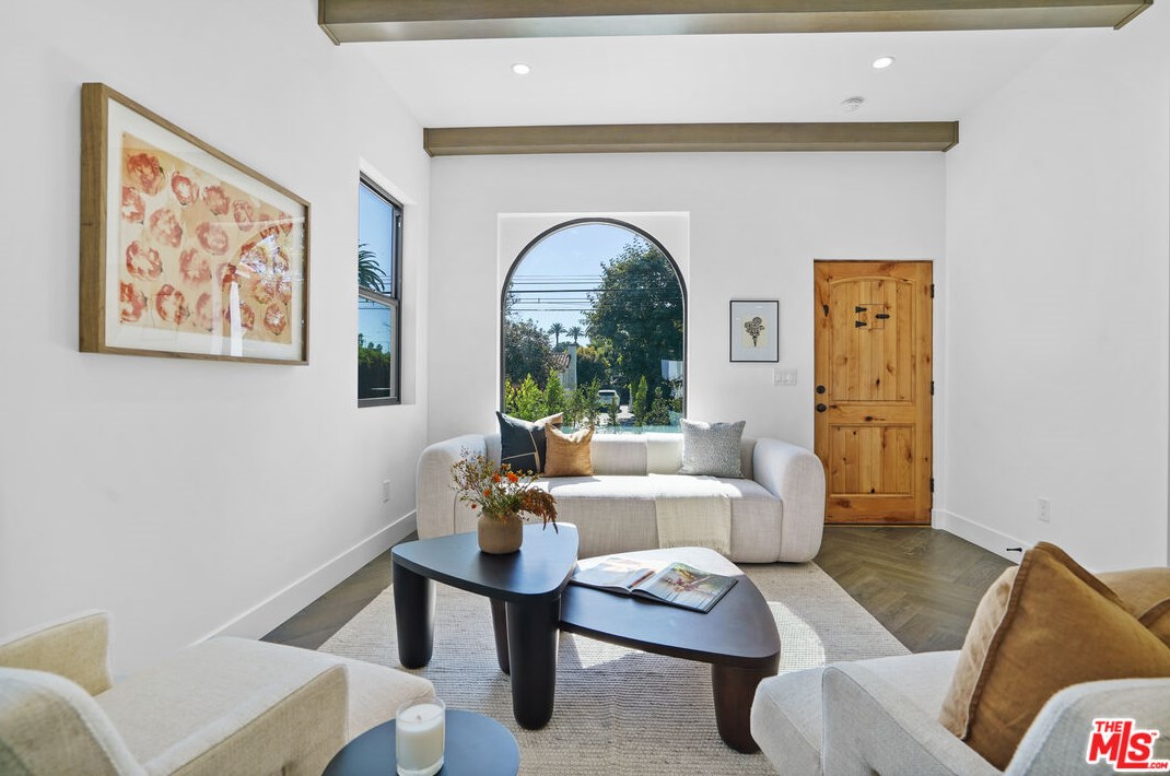 2346 Overland Ave, Los Angeles CA  90064-2210 exterior