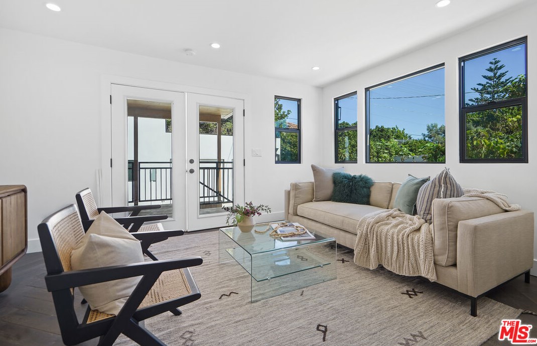 2346 Overland Ave, Los Angeles CA  90064-2210 exterior