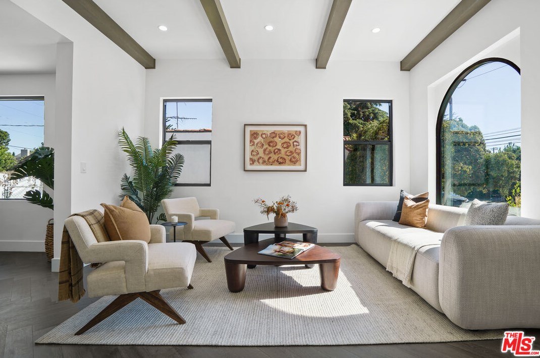 2346 Overland Ave, Los Angeles CA  90064-2210 exterior