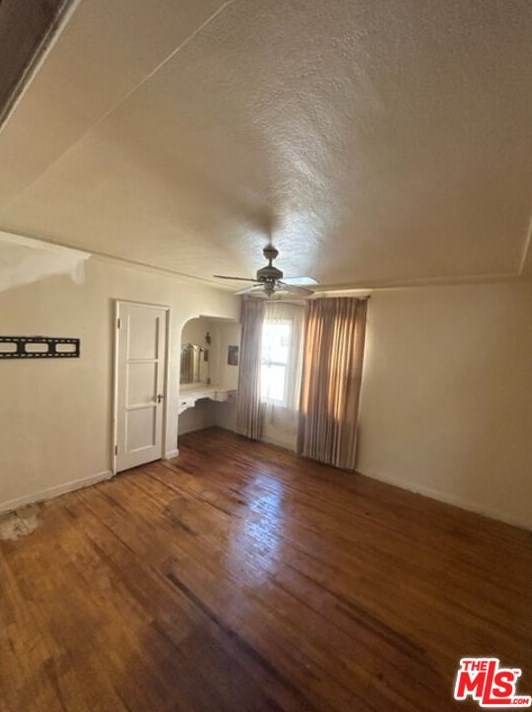 1061 82nd St, Los Angeles CA  90003-3017 exterior