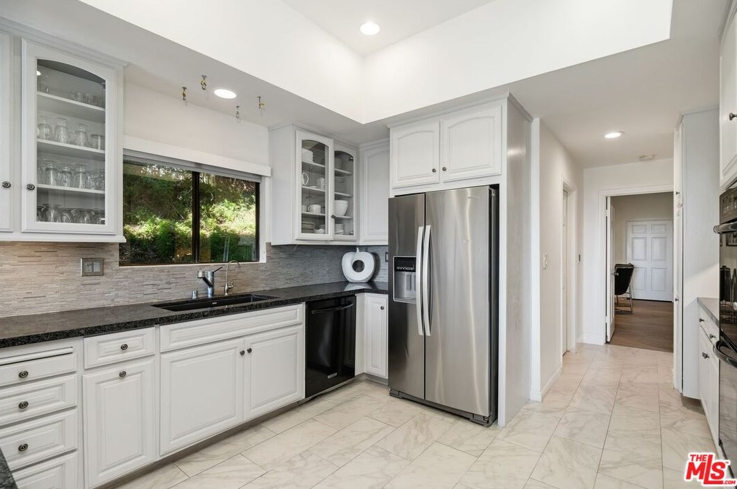 10164 Baywood Ct, Los Angeles CA  90077-2132 exterior