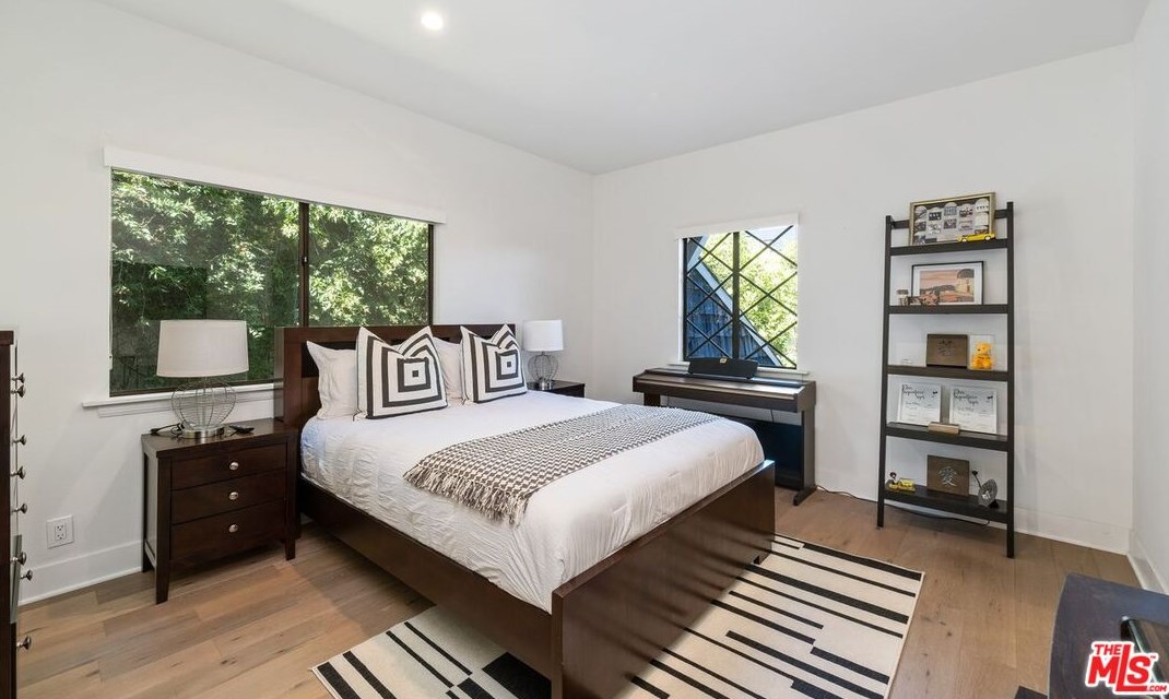 10164 Baywood Ct, Los Angeles CA  90077-2132 exterior