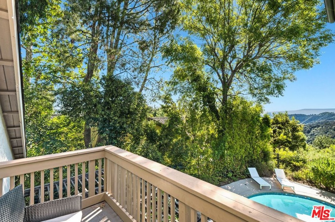 10164 Baywood Ct, Los Angeles CA  90077-2132 exterior