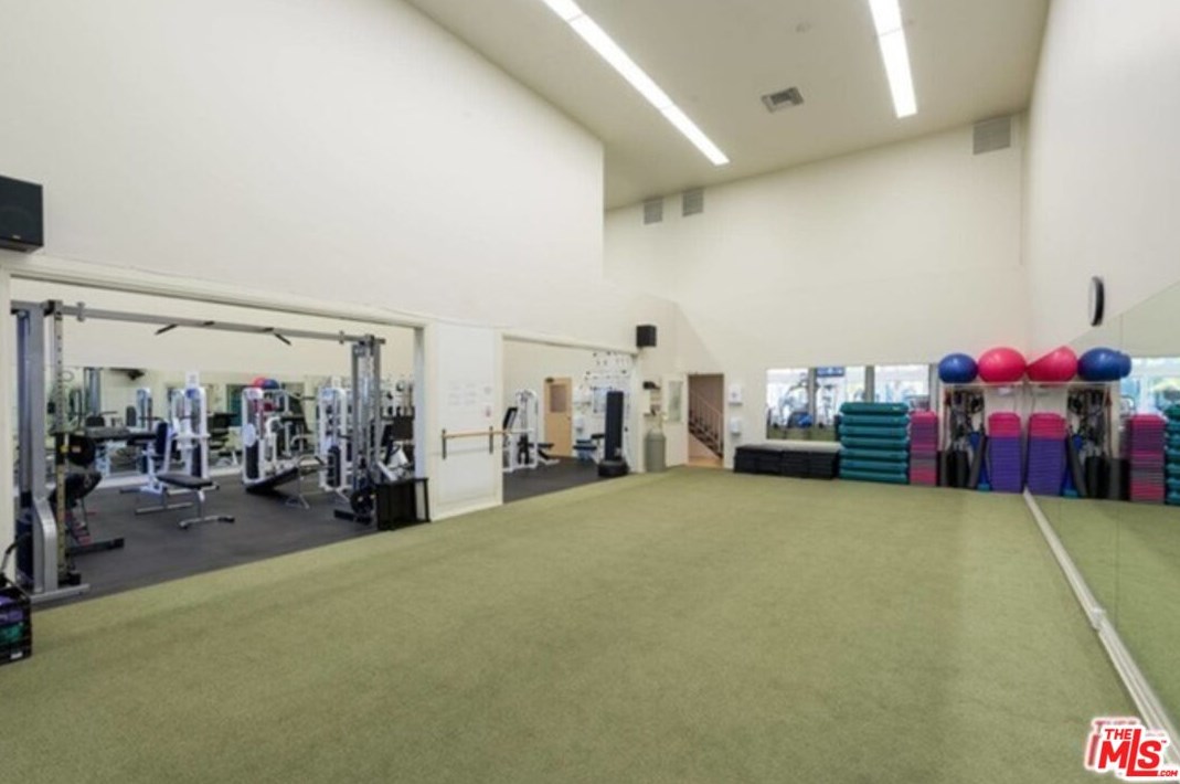 10164 Baywood Ct, Los Angeles CA  90077-2132 exterior