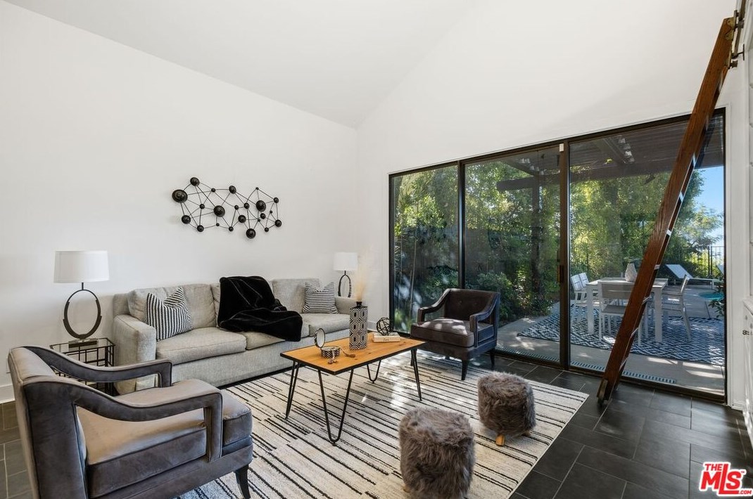 10164 Baywood Ct, Los Angeles CA  90077-2132 exterior