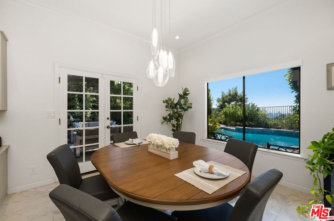 10164 Baywood Ct, Los Angeles CA  90077-2132 exterior