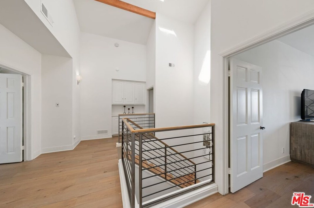 10164 Baywood Ct, Los Angeles CA  90077-2132 exterior