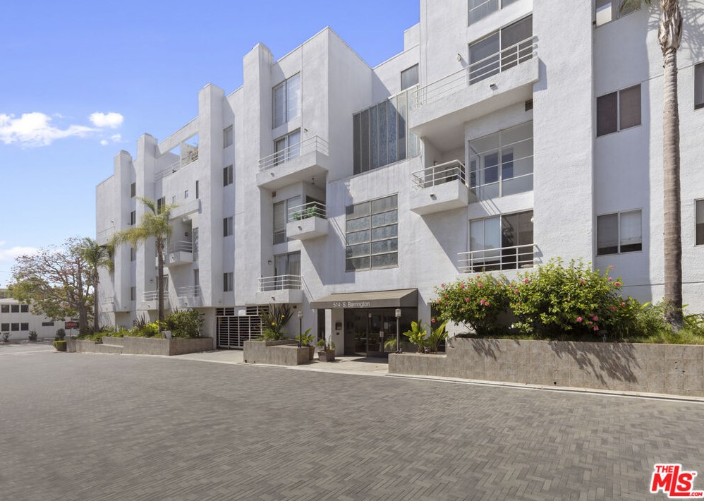 514 Barrington Ave, Los Angeles CA  90049-4348 exterior