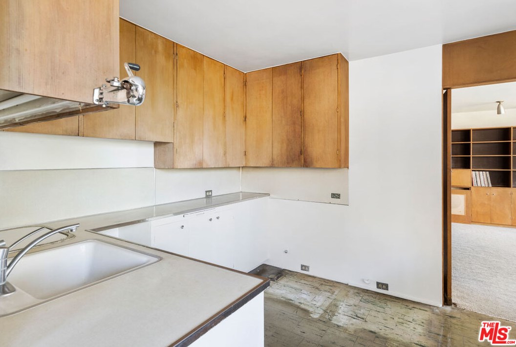 3940 San Rafael Ave, Los Angeles CA  90065-4014 exterior