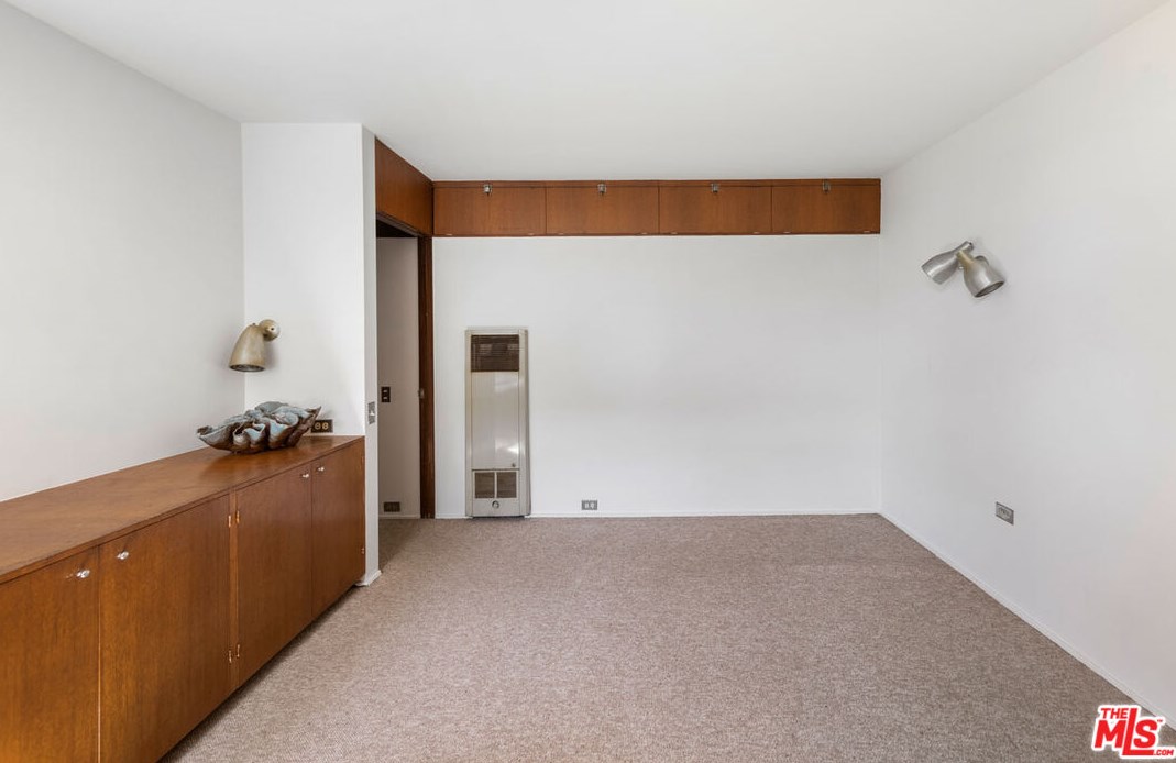 3940 San Rafael Ave, Los Angeles CA  90065-4014 exterior