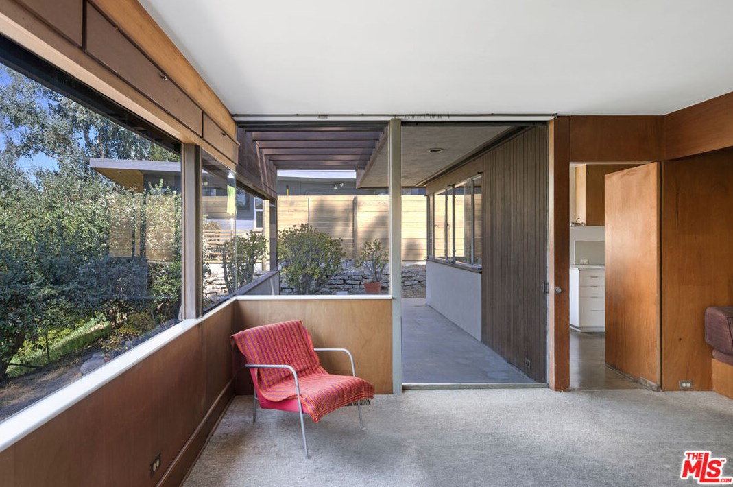 3940 San Rafael Ave, Los Angeles CA  90065-4014 exterior