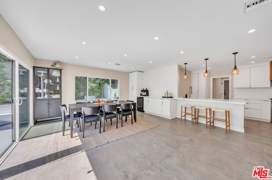 5948 78th St, Los Angeles CA  90045-2942 exterior