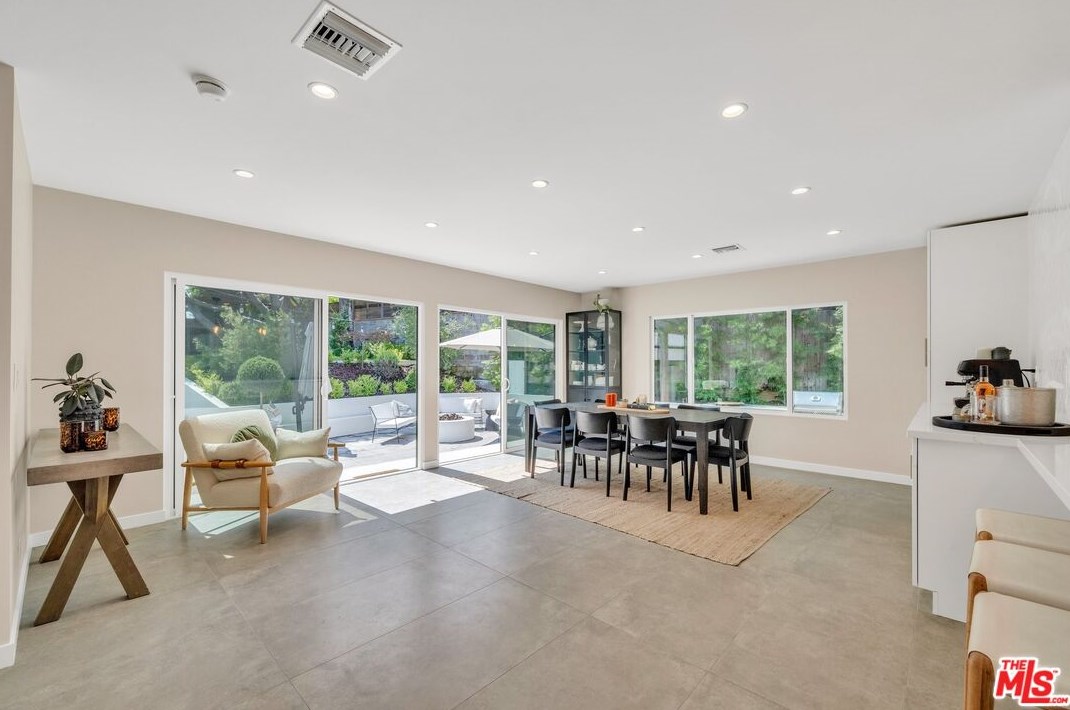 5948 78th St, Los Angeles CA  90045-2942 exterior