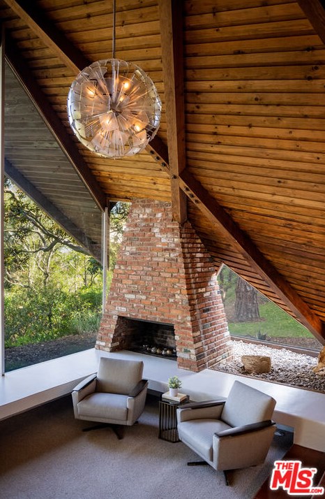 1963 Mandeville Canyon Rd, Los Angeles CA  90049-2234 exterior