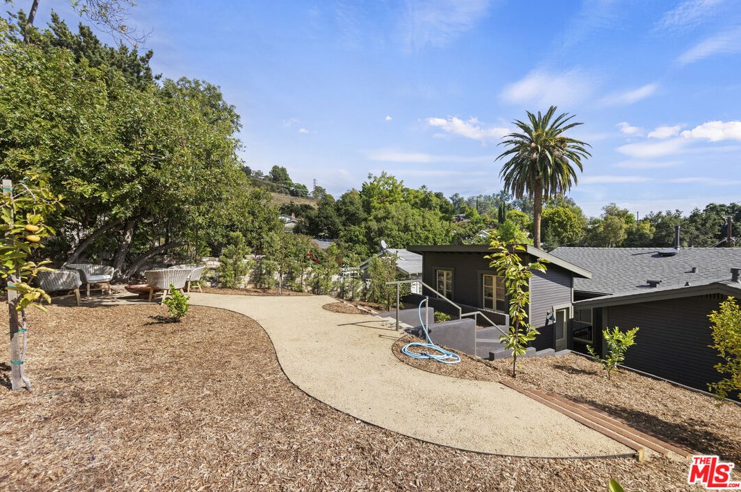 6161 Poppy Peak Dr, Los Angeles CA  90042-1331 exterior