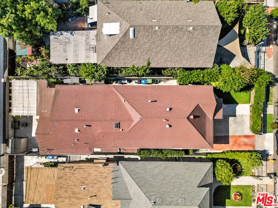 826 33rd St, Los Angeles CA  90011-2416 exterior