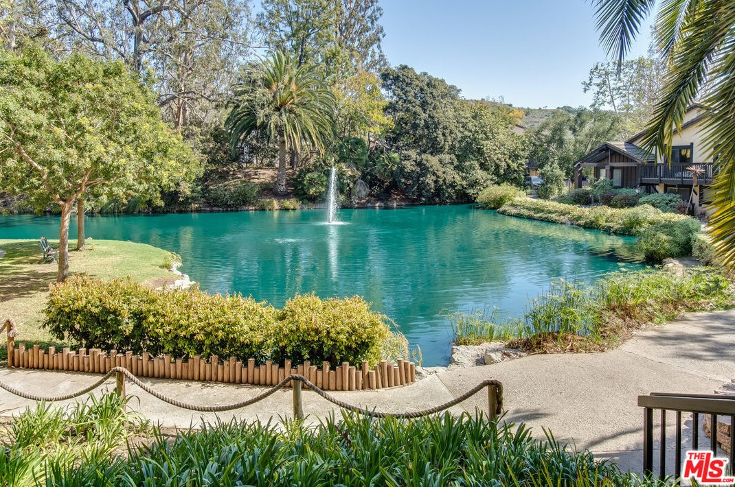 8106 Raintree Cir, Los Angeles CA  90230-4459 exterior