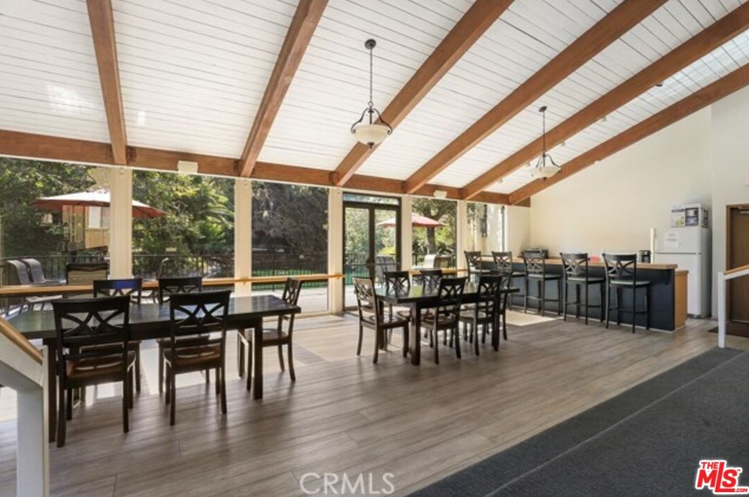 8106 Raintree Cir, Los Angeles CA  90230-4459 exterior