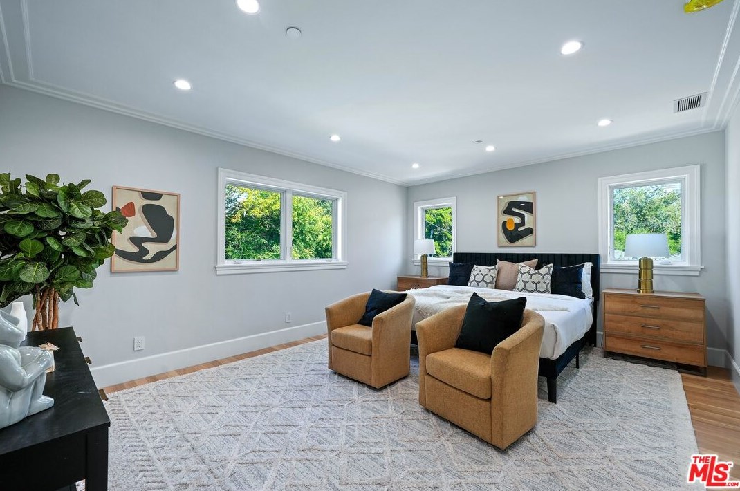 9717 Beverlywood St, Los Angeles CA  90034-1826 exterior