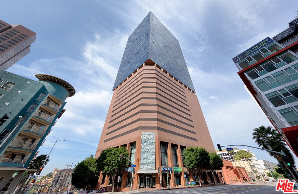 1100 Wilshire Blvd, Los Angeles CA  90017-1904 exterior